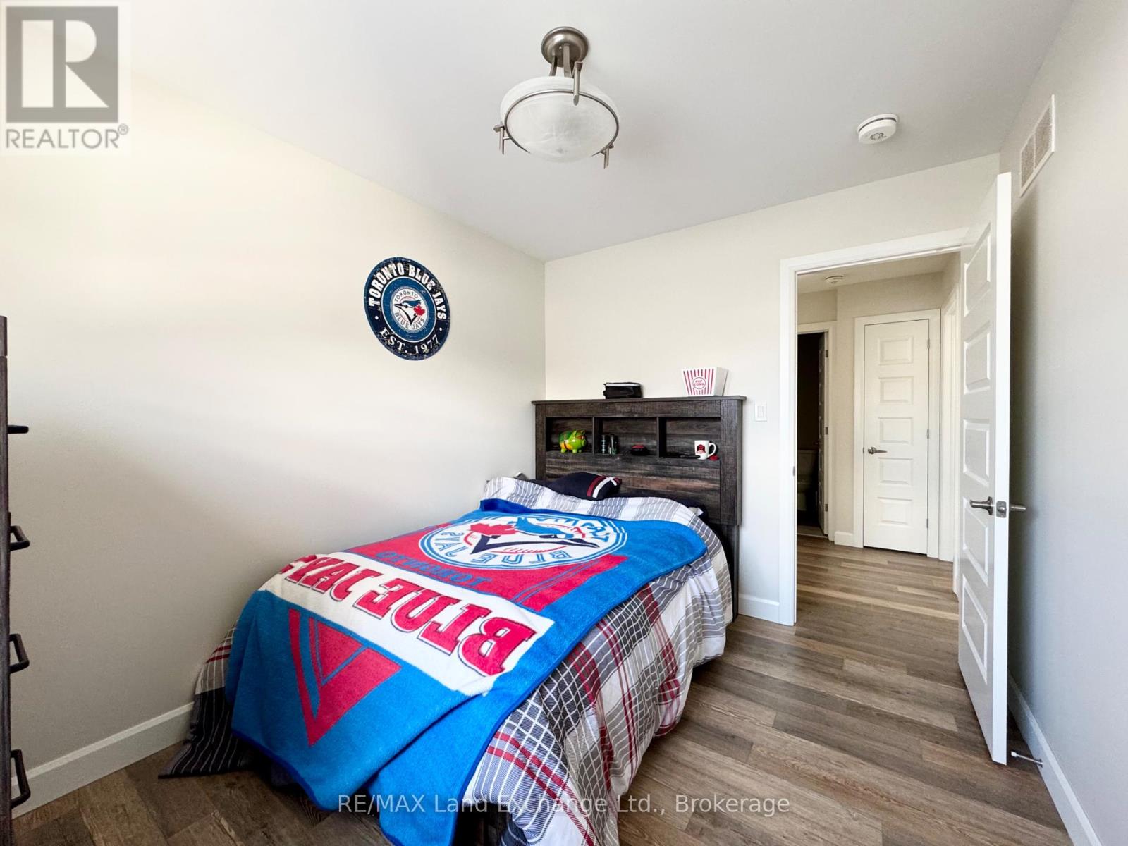 329 Bricker Street, Saugeen Shores, Ontario  N0H 2C1 - Photo 14 - X12310839