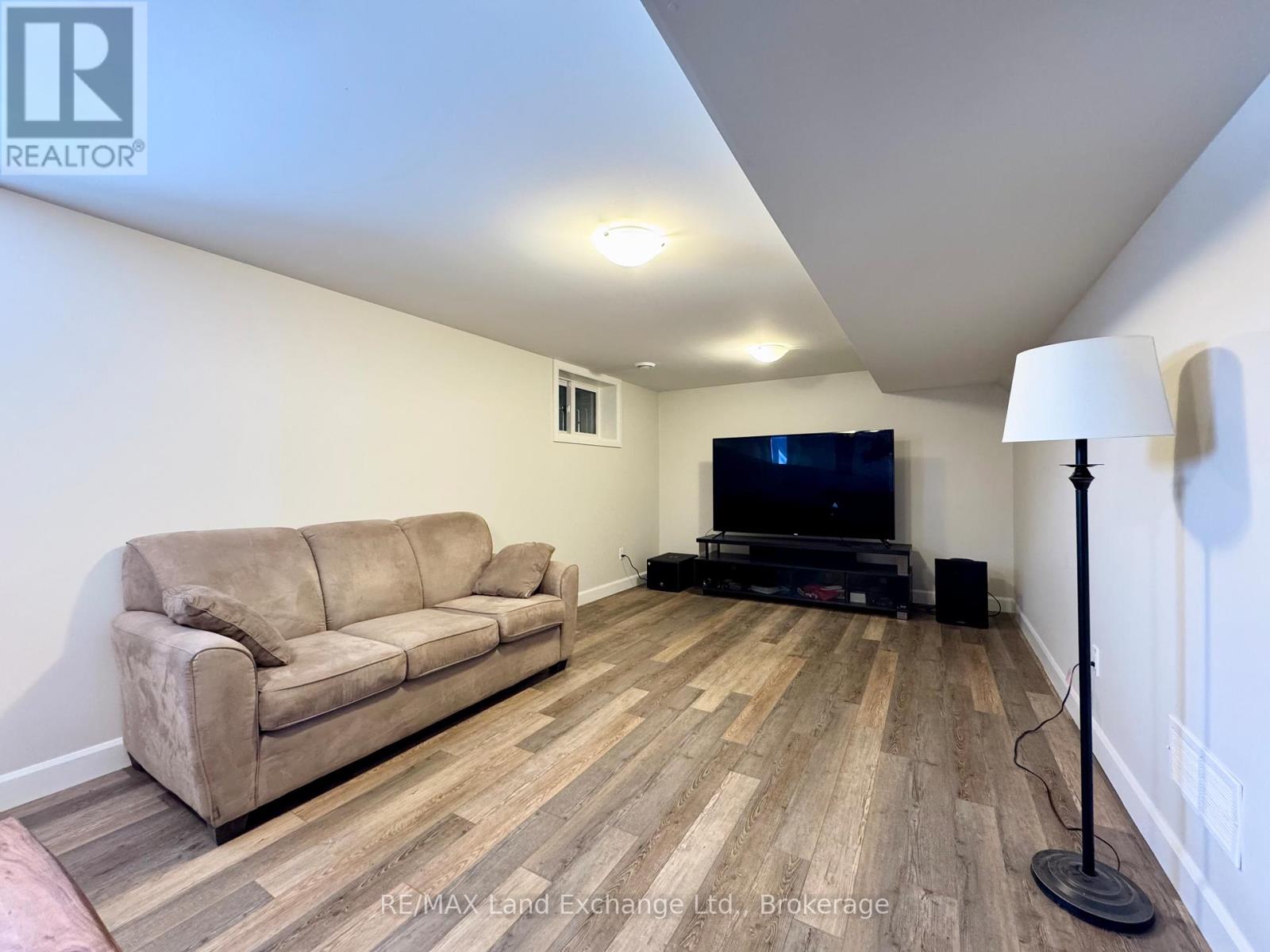 329 Bricker Street, Saugeen Shores, Ontario  N0H 2C1 - Photo 17 - X12310839