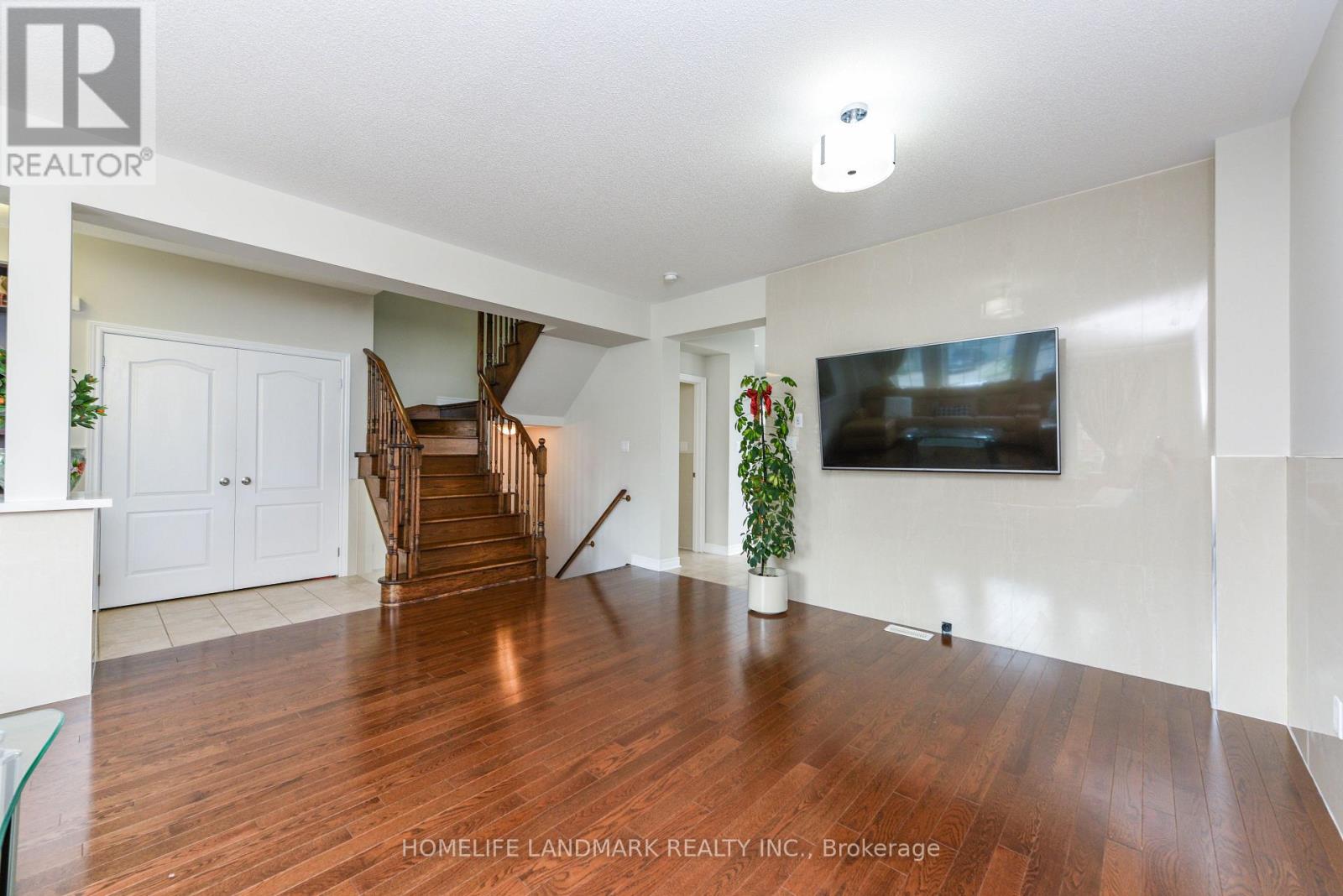 210 Castle Oaks Crossing W, Brampton, Ontario  L6P 3X2 - Photo 10 - W12310656