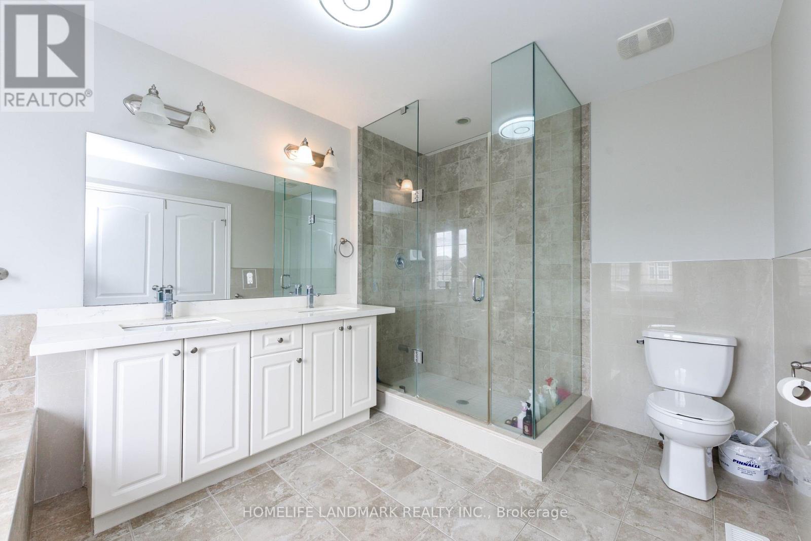 210 Castle Oaks Crossing W, Brampton, Ontario  L6P 3X2 - Photo 26 - W12310656