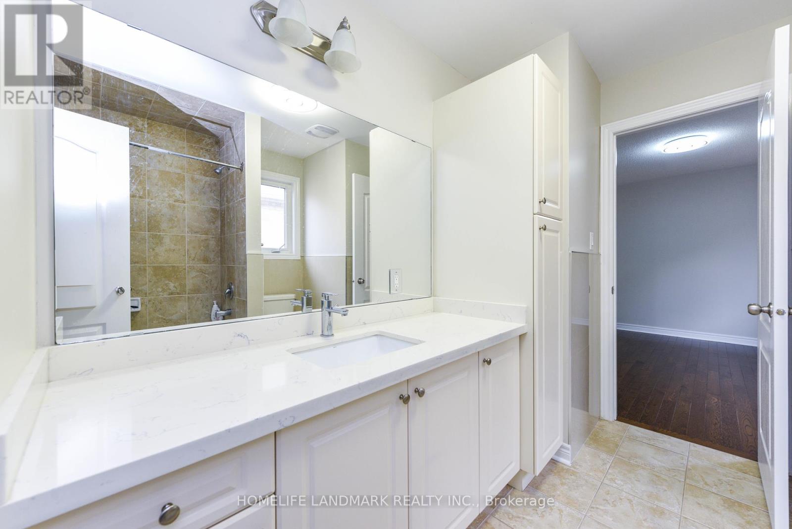 210 Castle Oaks Crossing W, Brampton, Ontario  L6P 3X2 - Photo 30 - W12310656
