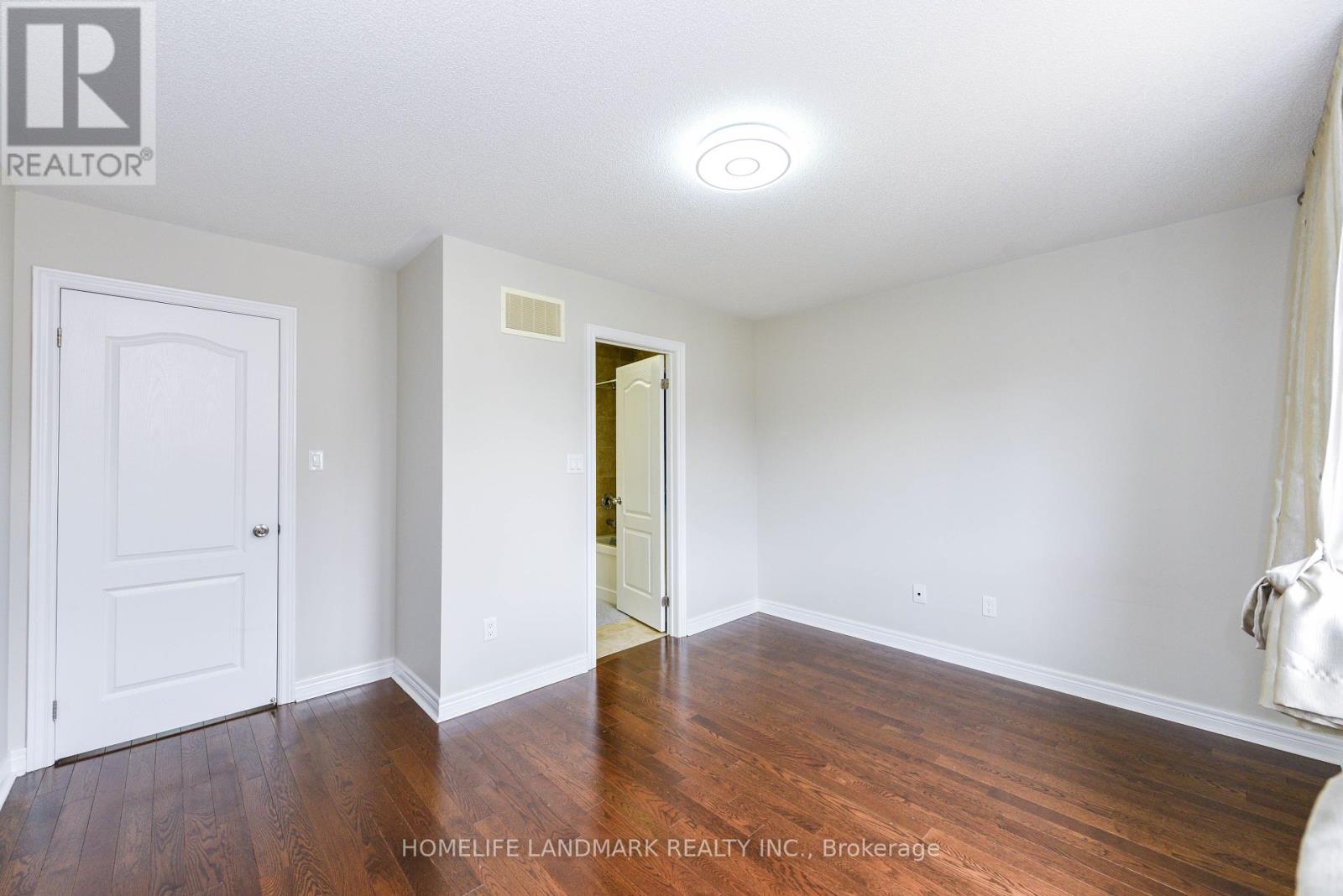 210 Castle Oaks Crossing W, Brampton, Ontario  L6P 3X2 - Photo 33 - W12310656