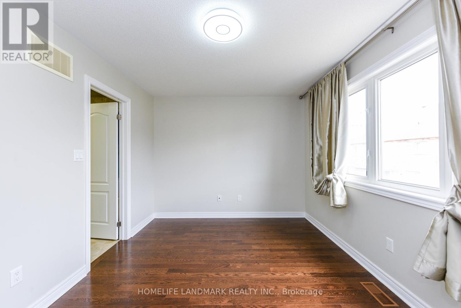 210 Castle Oaks Crossing W, Brampton, Ontario  L6P 3X2 - Photo 35 - W12310656