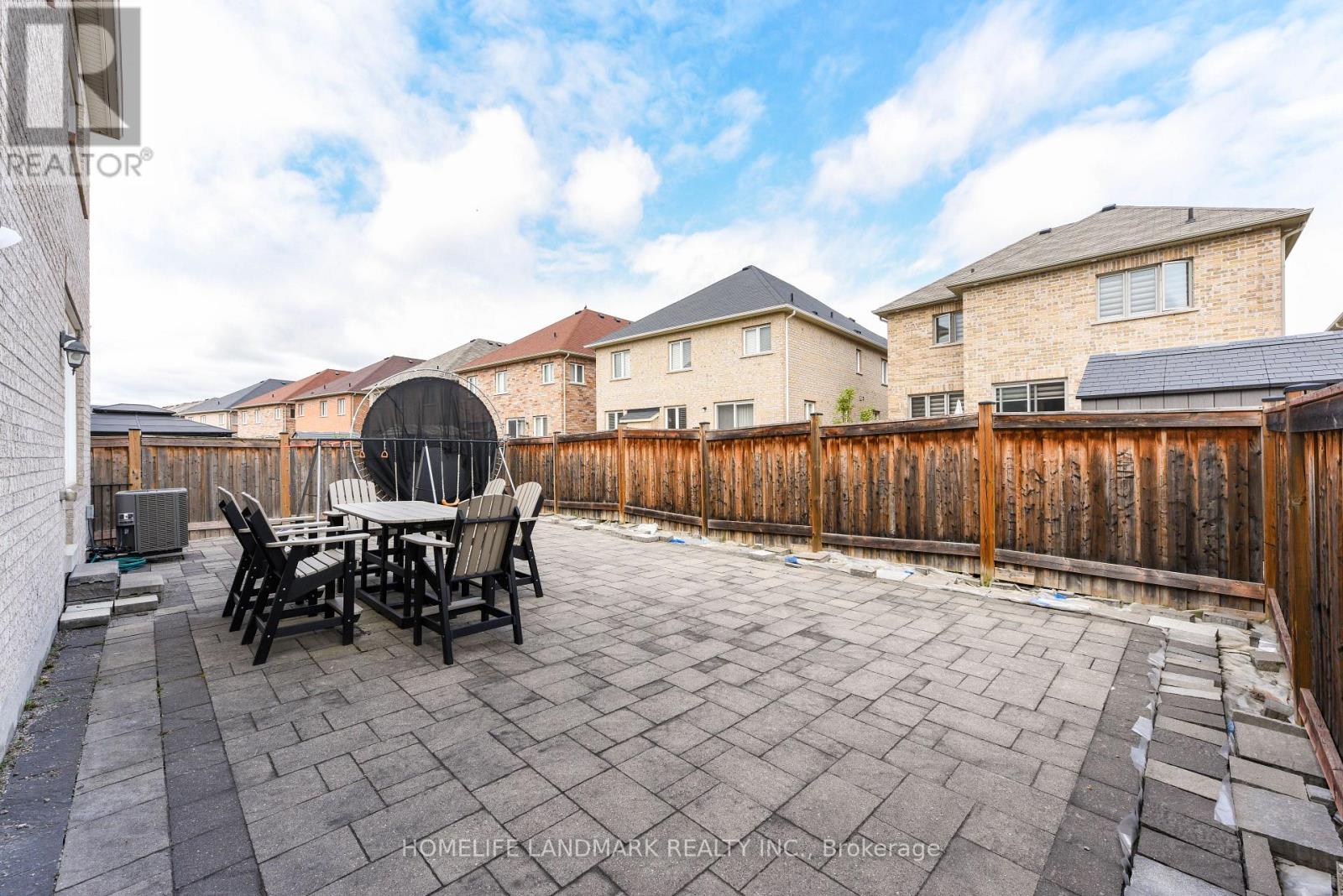 210 Castle Oaks Crossing W, Brampton, Ontario  L6P 3X2 - Photo 49 - W12310656