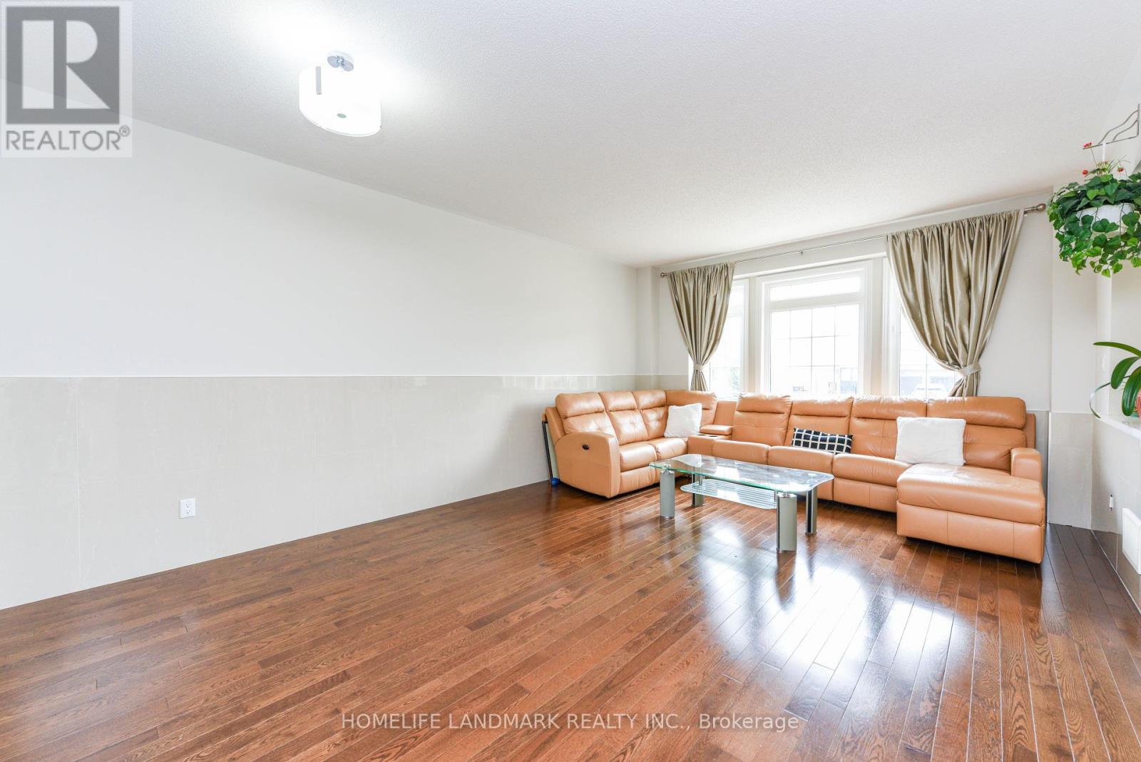 210 Castle Oaks Crossing W, Brampton, Ontario  L6P 3X2 - Photo 7 - W12310656