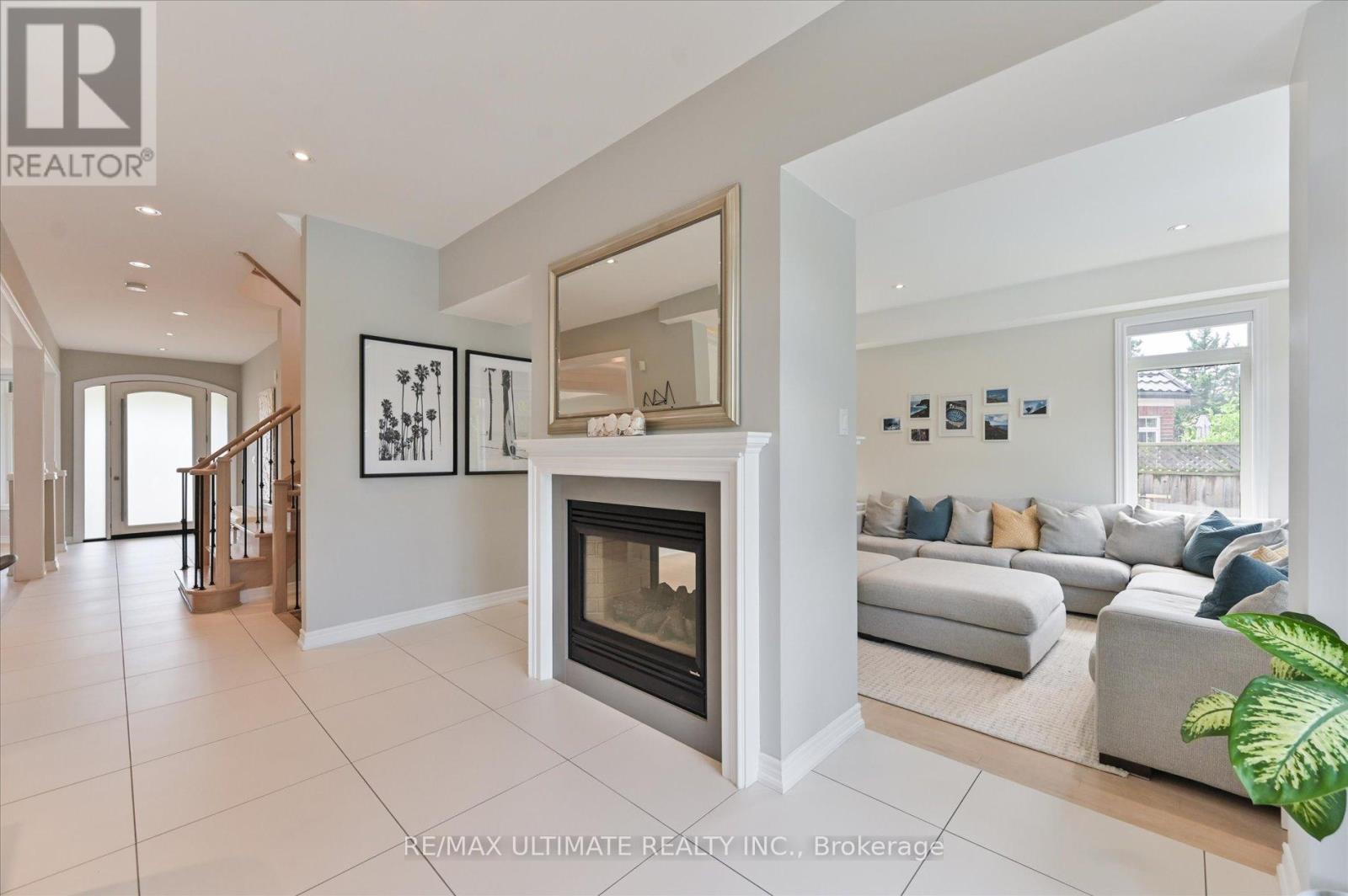 947 Brass Winds Place, Mississauga, Ontario  L5W 1T1 - Photo 16 - W12310694