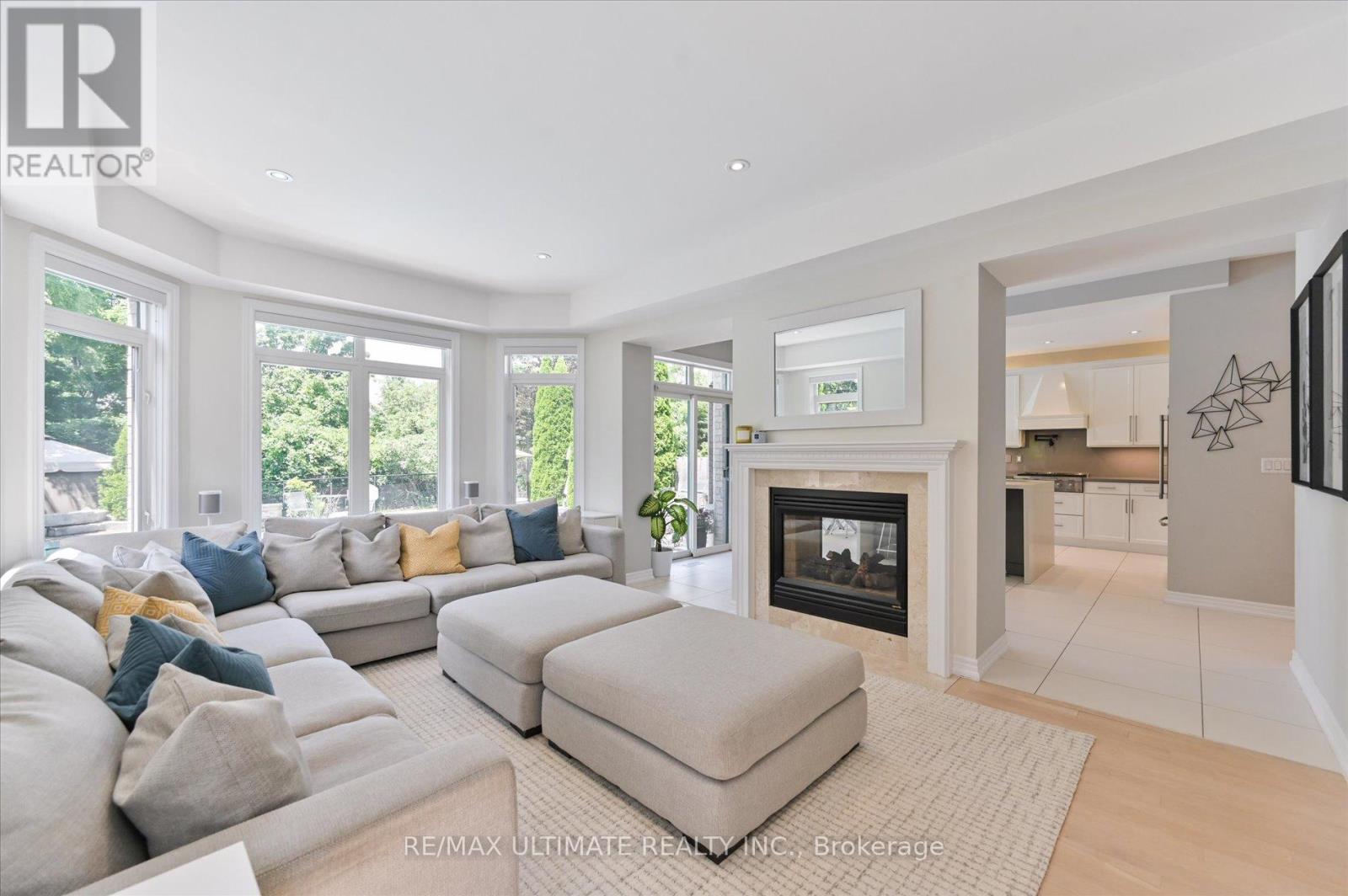 947 Brass Winds Place, Mississauga, Ontario  L5W 1T1 - Photo 19 - W12310694