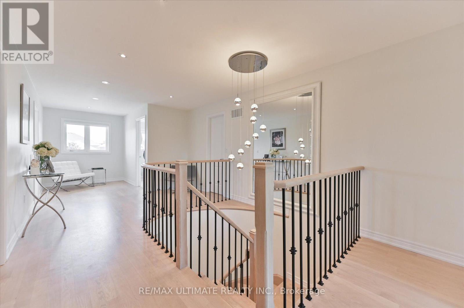 947 Brass Winds Place, Mississauga, Ontario  L5W 1T1 - Photo 22 - W12310694