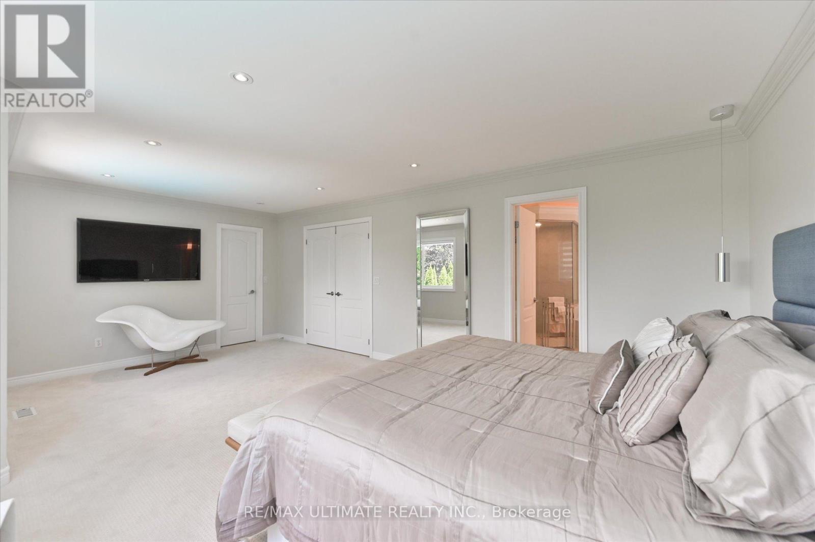 947 Brass Winds Place, Mississauga, Ontario  L5W 1T1 - Photo 24 - W12310694