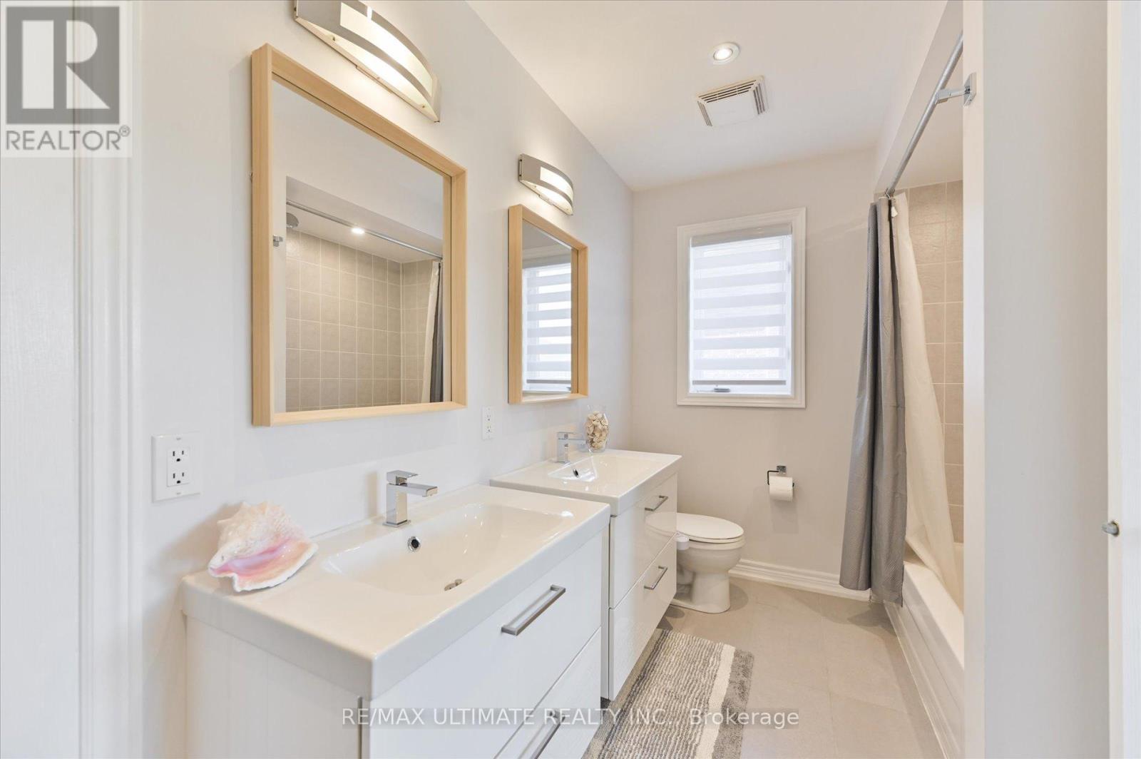 947 Brass Winds Place, Mississauga, Ontario  L5W 1T1 - Photo 31 - W12310694