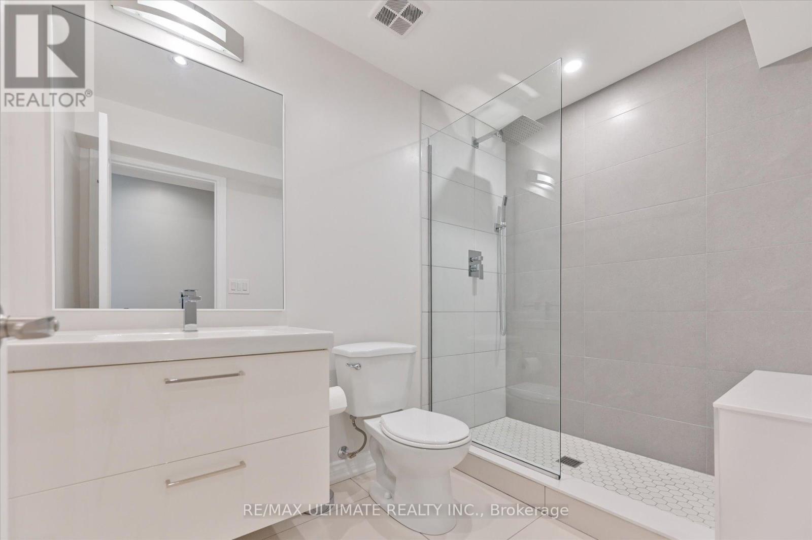 947 Brass Winds Place, Mississauga, Ontario  L5W 1T1 - Photo 43 - W12310694