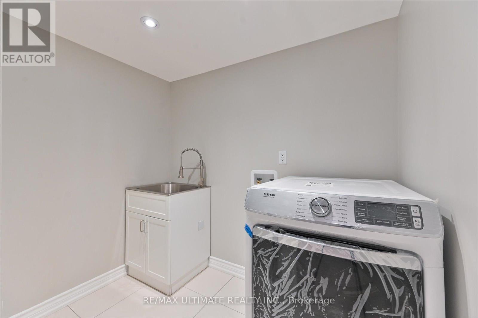 947 Brass Winds Place, Mississauga, Ontario  L5W 1T1 - Photo 44 - W12310694
