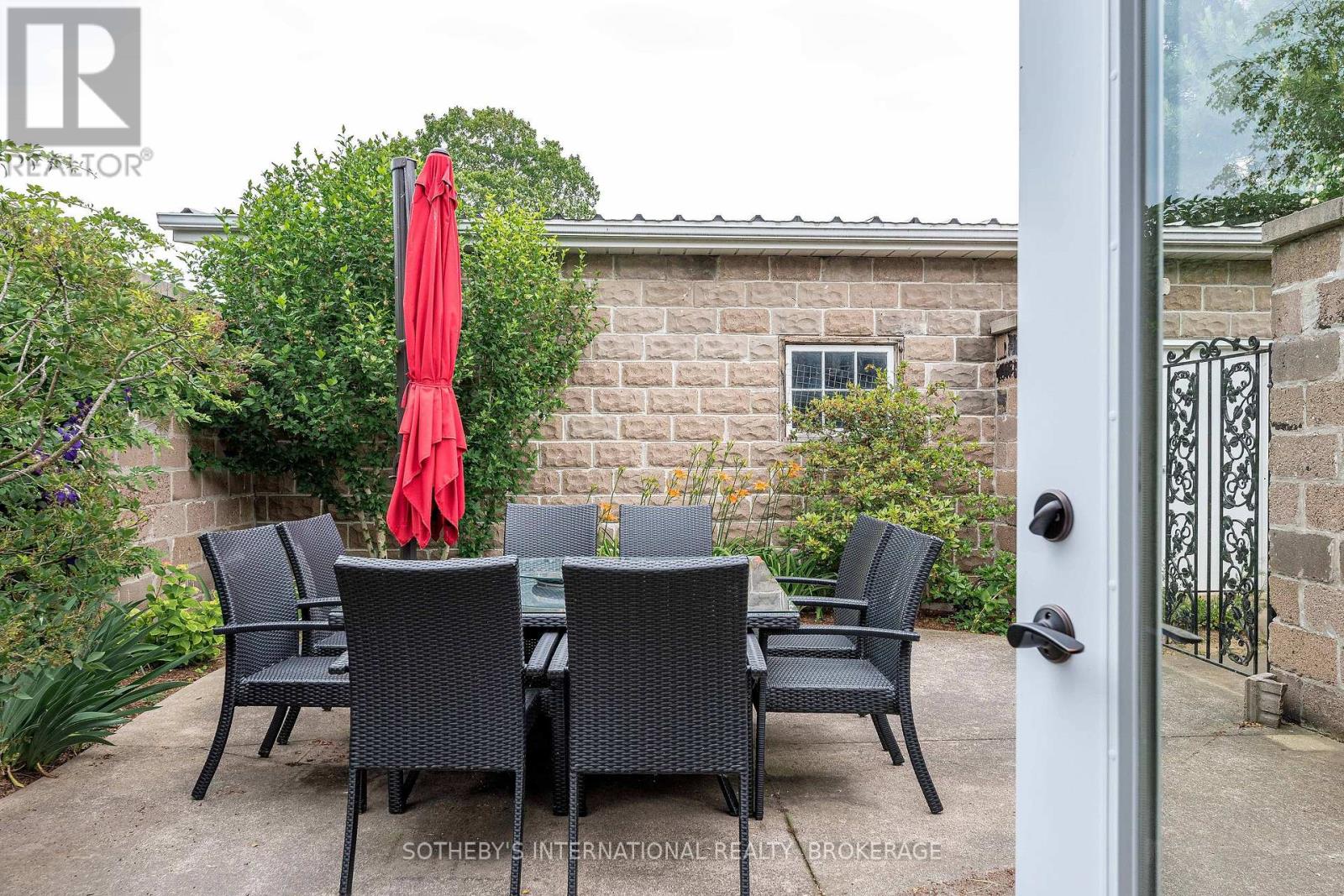 1339 Lakeshore Road, Niagara-On-The-Lake, Ontario  L0S 1J0 - Photo 12 - X12310787