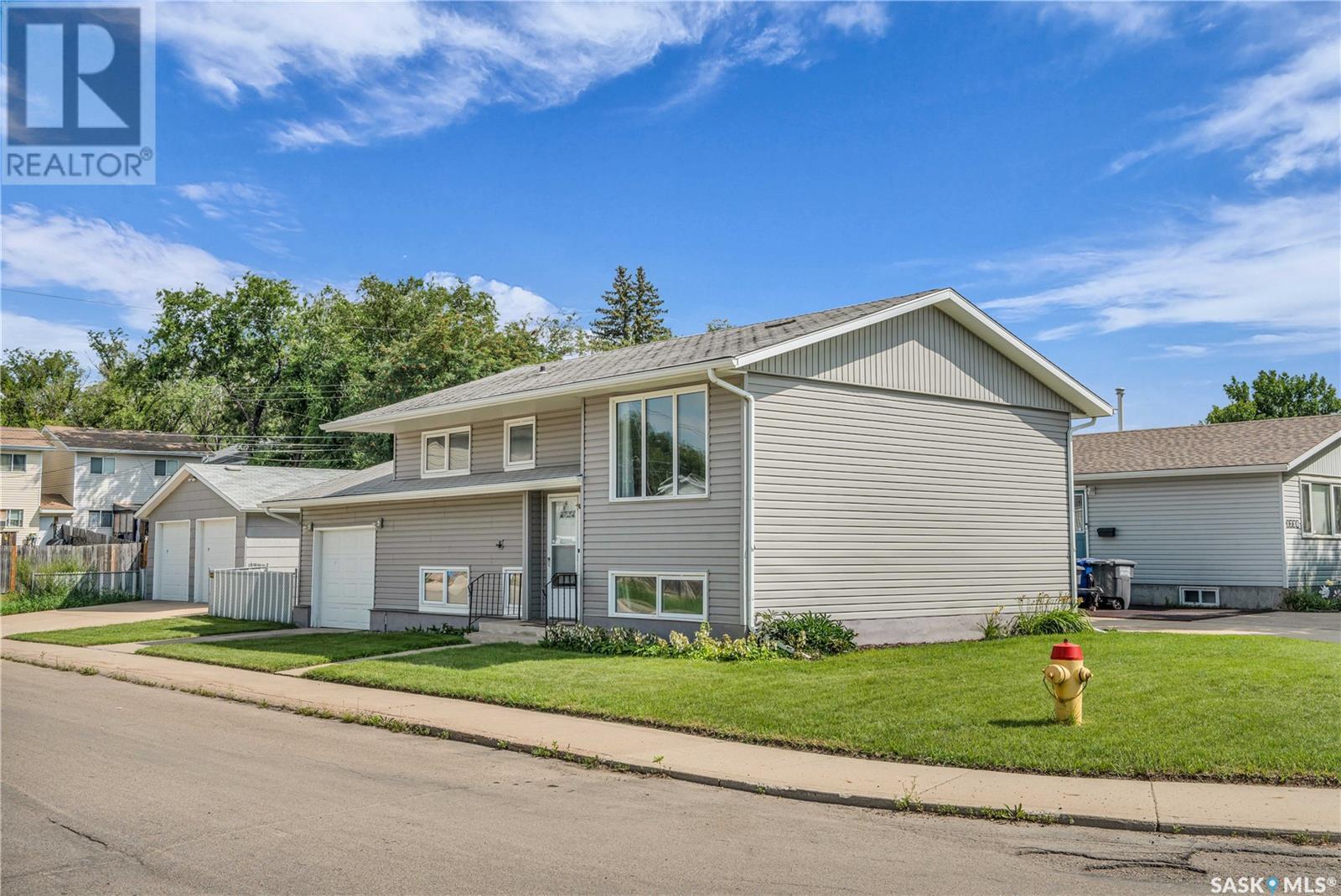 Property at 1740 G AVENUE N image 3