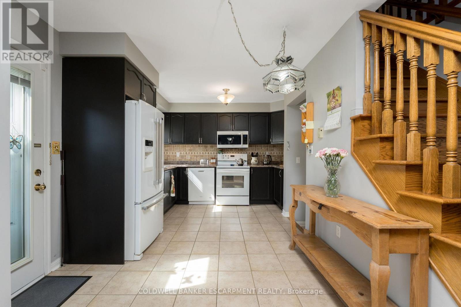 593 Caverhill Crescent, Milton (Cl Clarke), Ontario  L9T 5K1 - Photo 13 - W12137870
