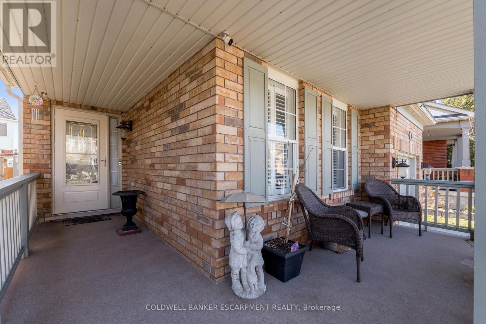 593 Caverhill Crescent, Milton (Cl Clarke), Ontario  L9T 5K1 - Photo 6 - W12137870