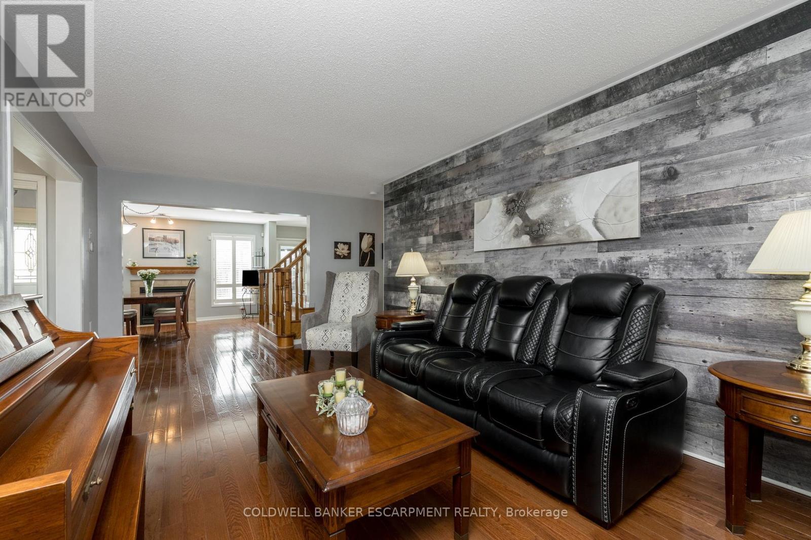 593 Caverhill Crescent, Milton (Cl Clarke), Ontario  L9T 5K1 - Photo 9 - W12137870
