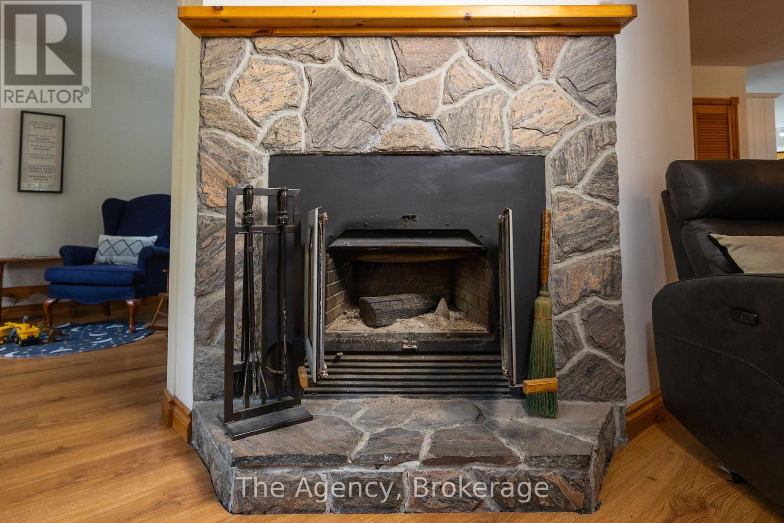 1411 Cedar Lane, Bracebridge, Ontario  P1L 1W9 - Photo 10 - X12224005