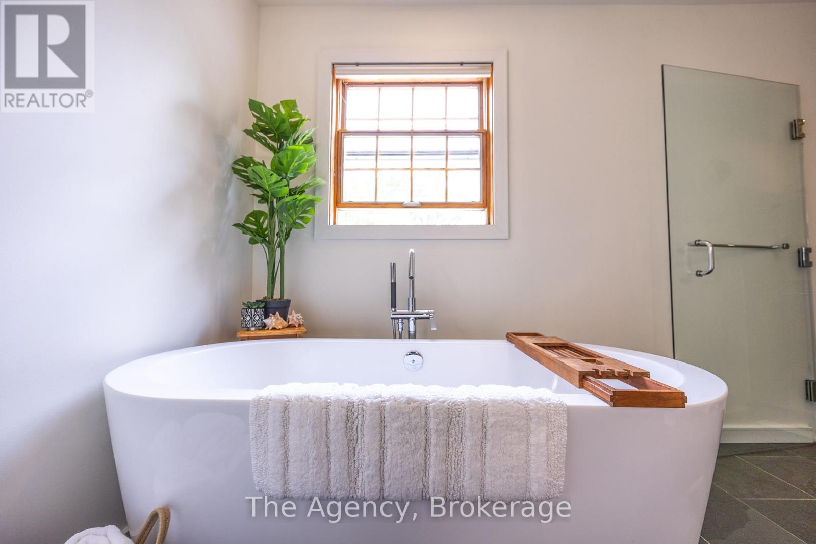 1411 Cedar Lane, Bracebridge, Ontario  P1L 1W9 - Photo 11 - X12224005