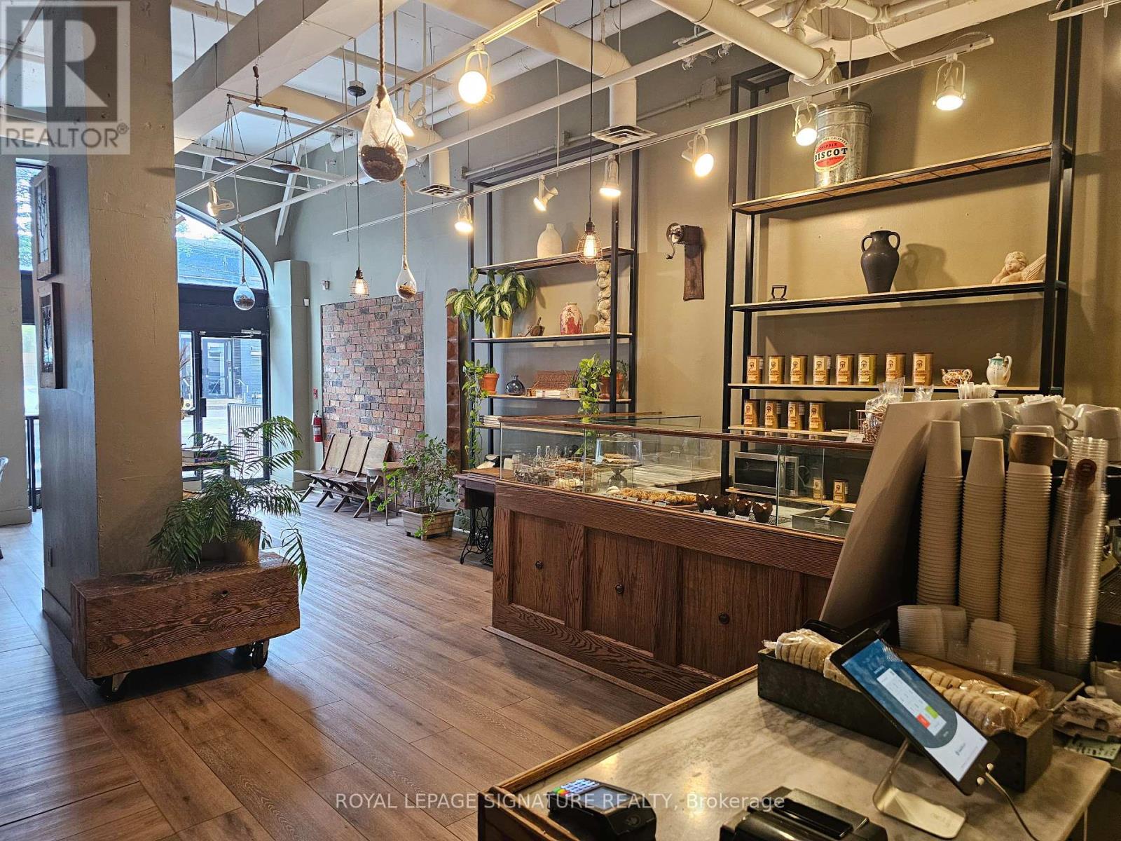 787 King Street W, Toronto (Niagara), Ontario  M5V 1N4 - Photo 13 - C12310749