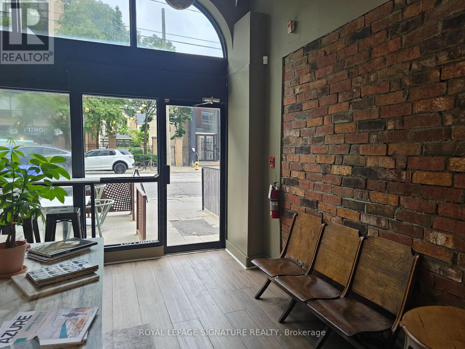 787 King Street W, Toronto (Niagara), Ontario  M5V 1N4 - Photo 17 - C12310749