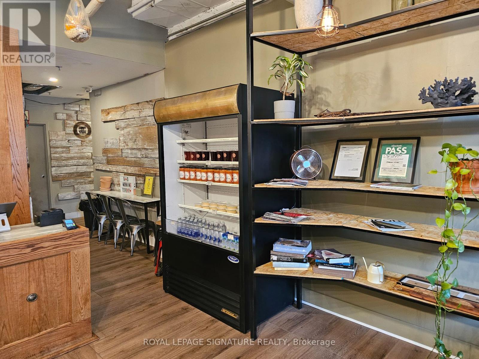 787 King Street W, Toronto (Niagara), Ontario  M5V 1N4 - Photo 8 - C12310749