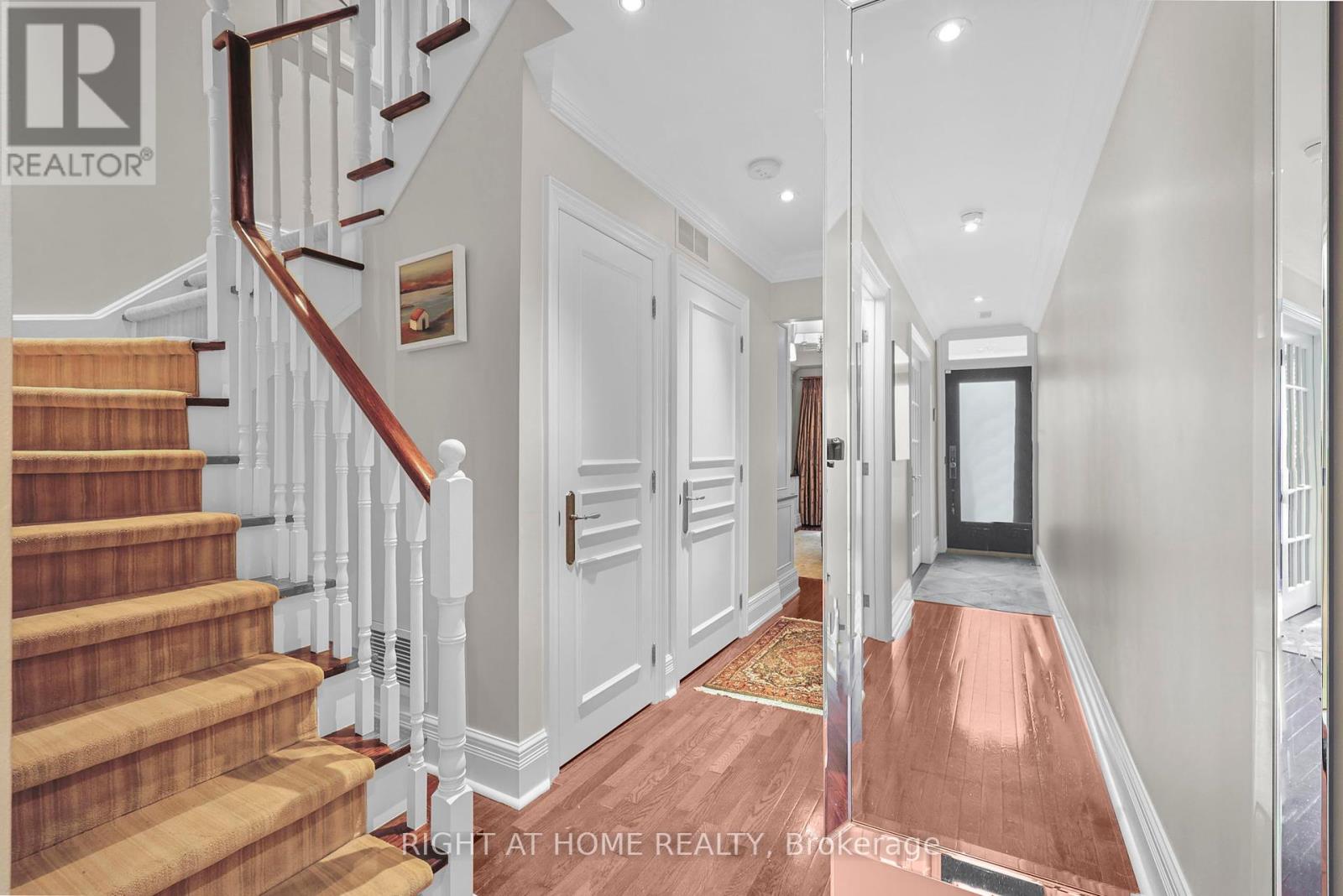 Property at 636 WELLINGTON STREET W image 5