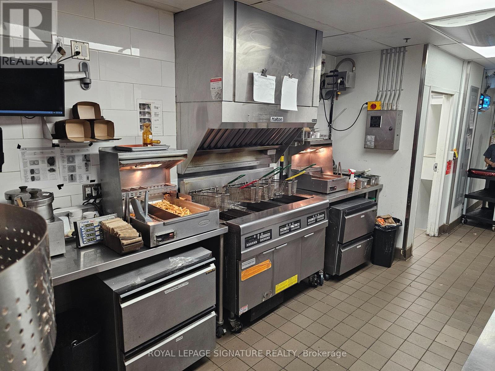 85 Front Street E, Toronto, Ontario  M5E 1B8 - Photo 14 - C12310859