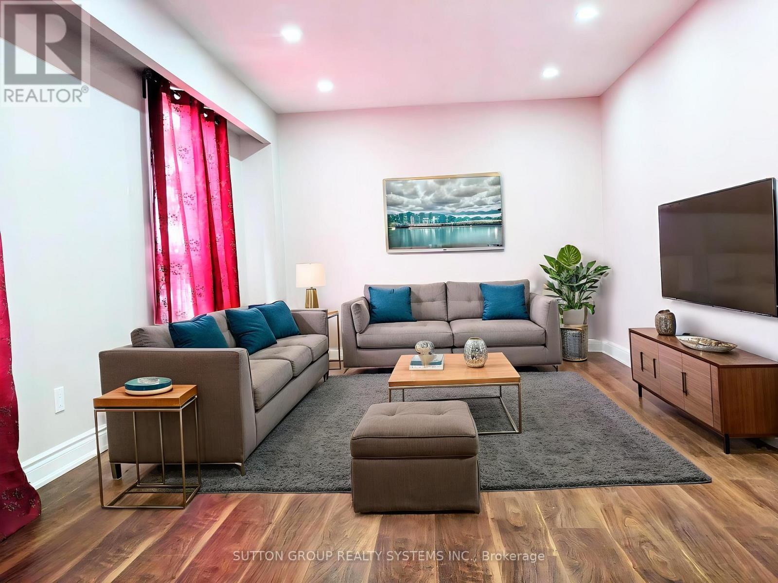 Property at 33 EARLSDALE CRESCENT image 2