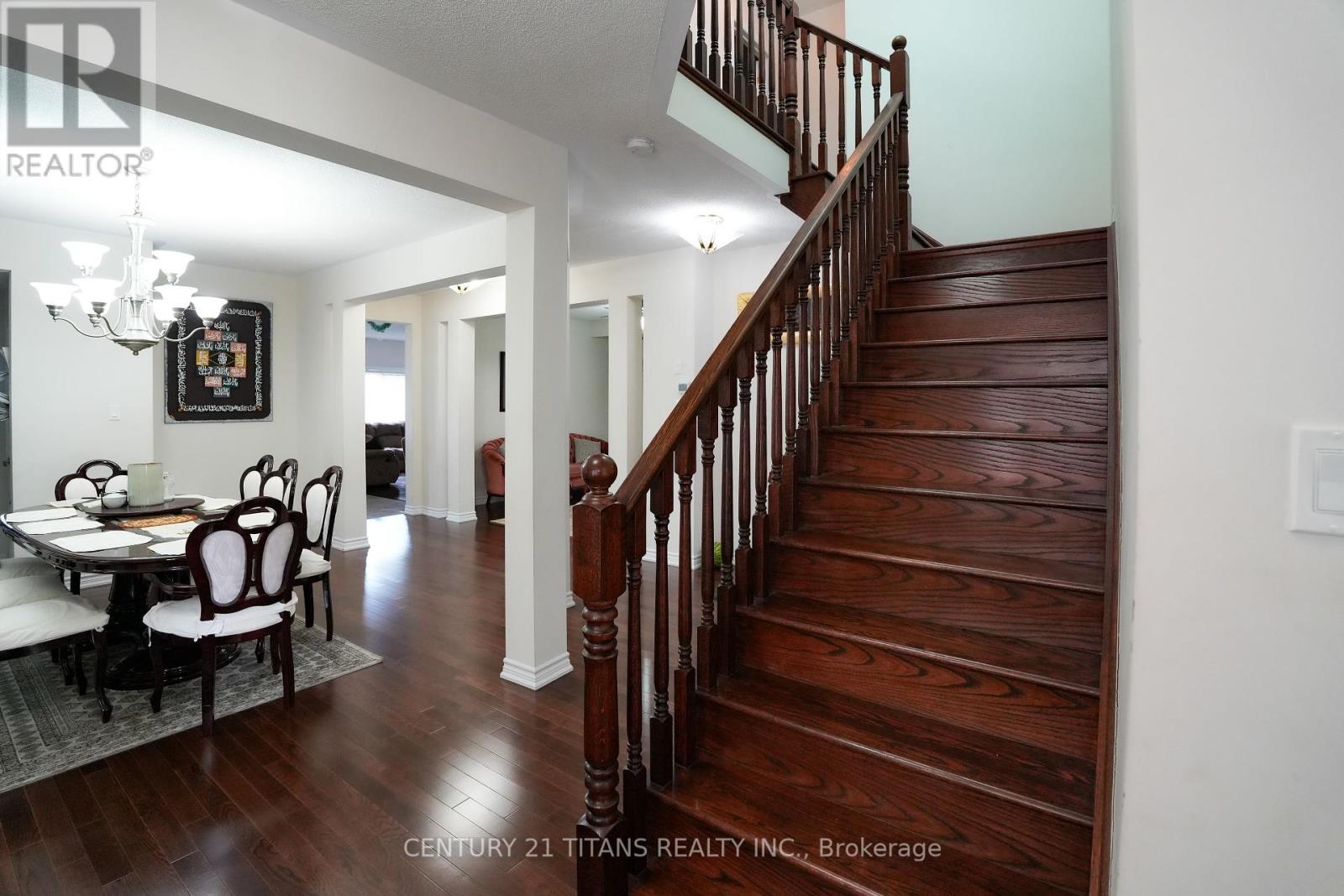 42 Lola Crescent, Brampton, Ontario  L7A 4J8 - Photo 11 - W12310781