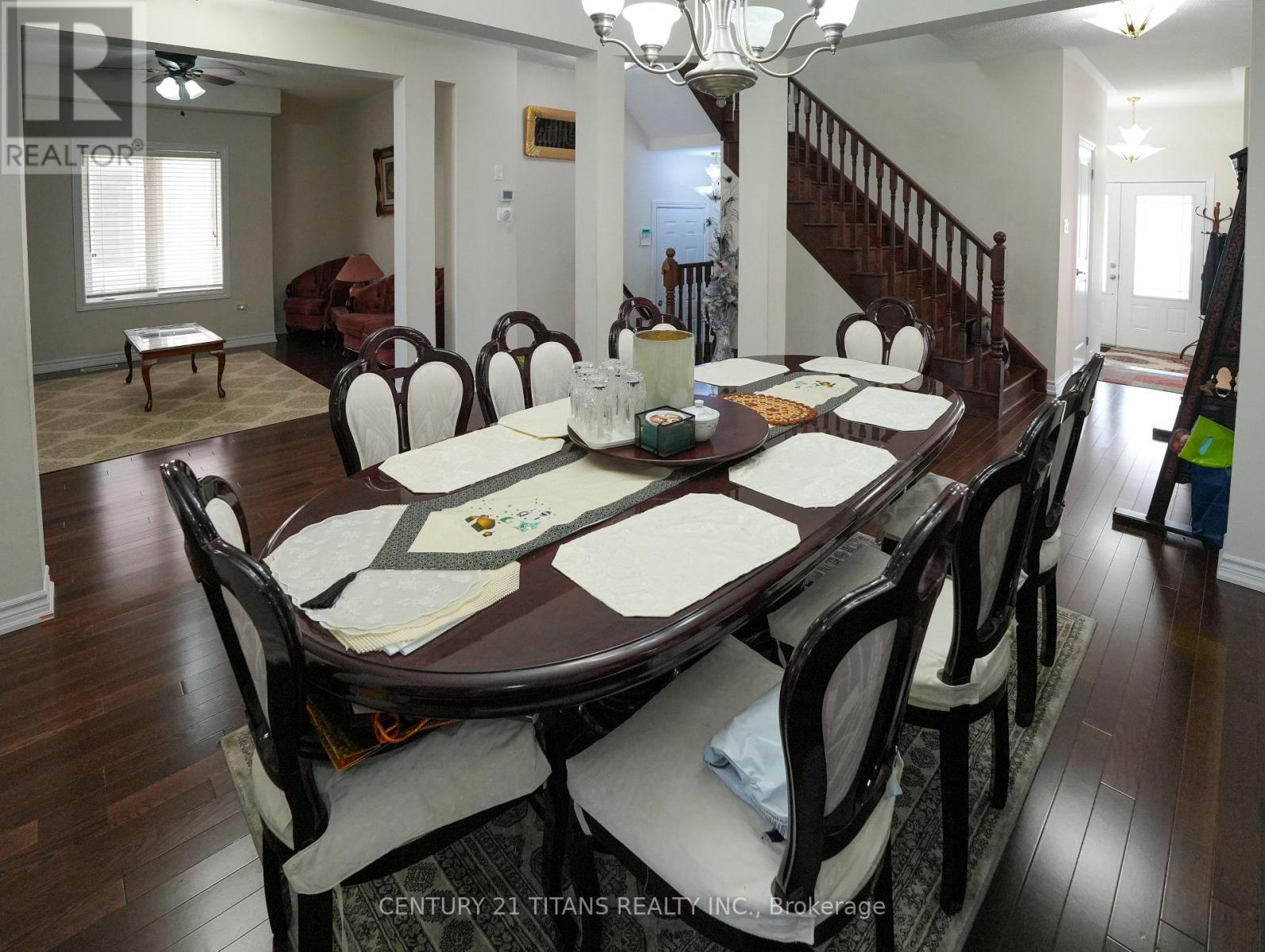 42 Lola Crescent, Brampton, Ontario  L7A 4J8 - Photo 9 - W12310781