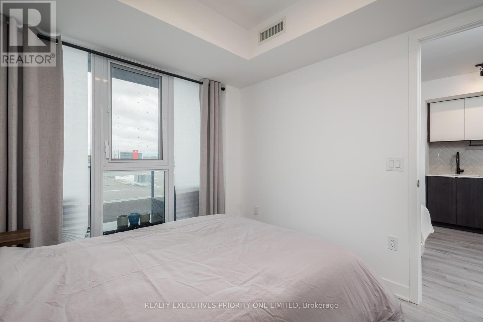 405 - 36 Zorra Street, Toronto, Ontario  M8Z 4Z7 - Photo 15 - W12310790