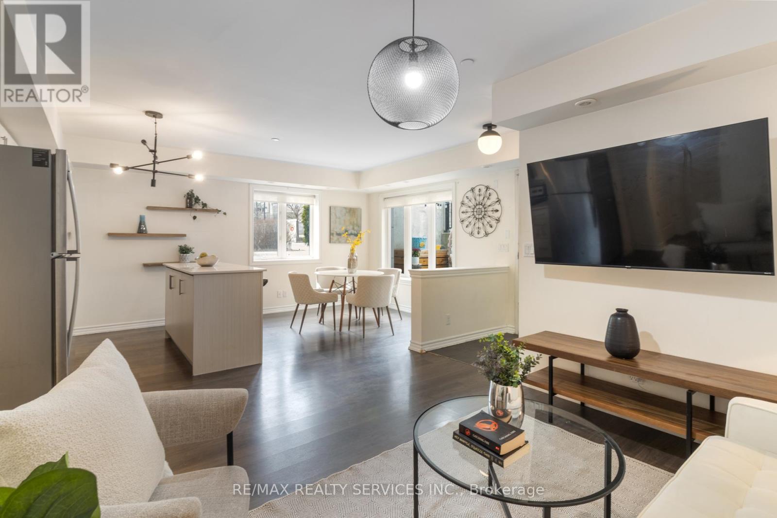 40 - 70 Eastwood Park Gardens, Toronto, Ontario  M8W 0B2 - Photo 16 - W12310845