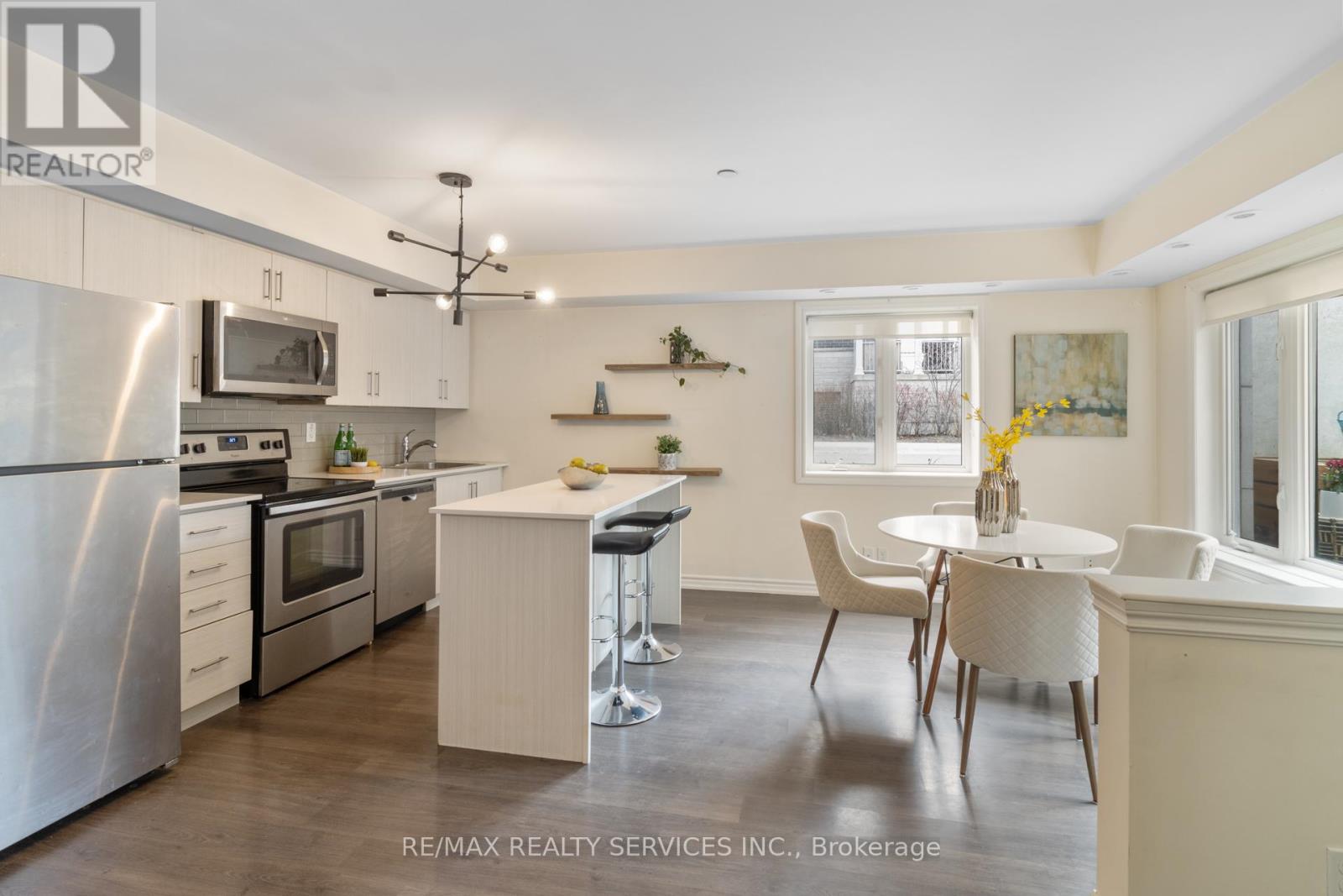 40 - 70 Eastwood Park Gardens, Toronto, Ontario  M8W 0B2 - Photo 17 - W12310845