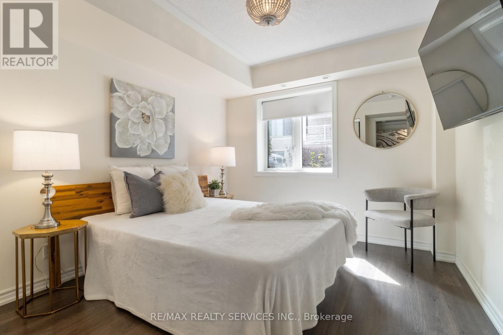 40 - 70 Eastwood Park Gardens, Toronto, Ontario  M8W 0B2 - Photo 24 - W12310845