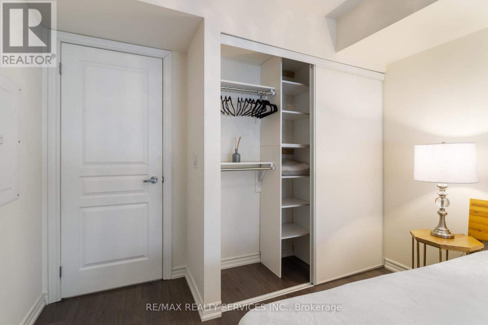 40 - 70 Eastwood Park Gardens, Toronto, Ontario  M8W 0B2 - Photo 26 - W12310845
