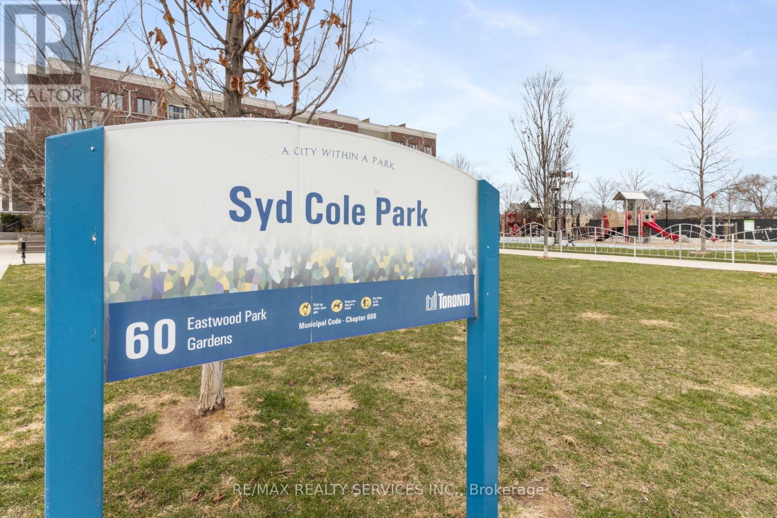 40 - 70 Eastwood Park Gardens, Toronto, Ontario  M8W 0B2 - Photo 32 - W12310845