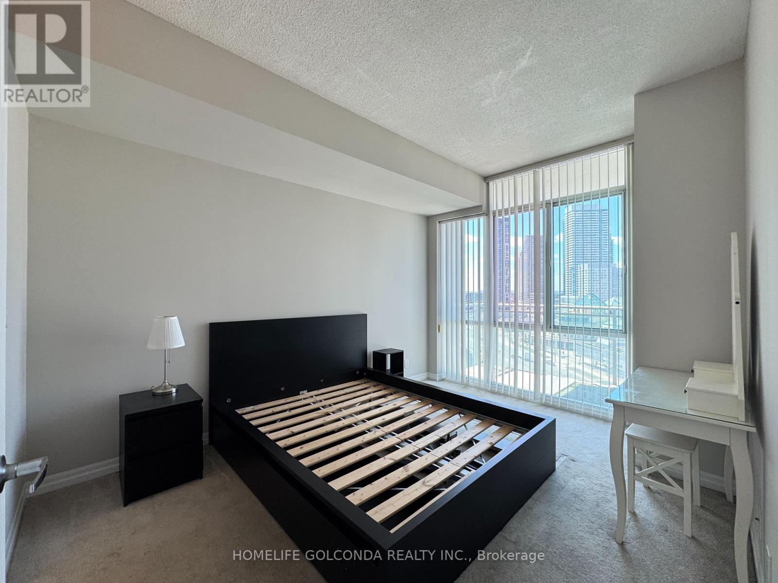 1110 - 3939 Duke Of York Boulevard, Mississauga, Ontario  L5B 4N2 - Photo 9 - W12310853