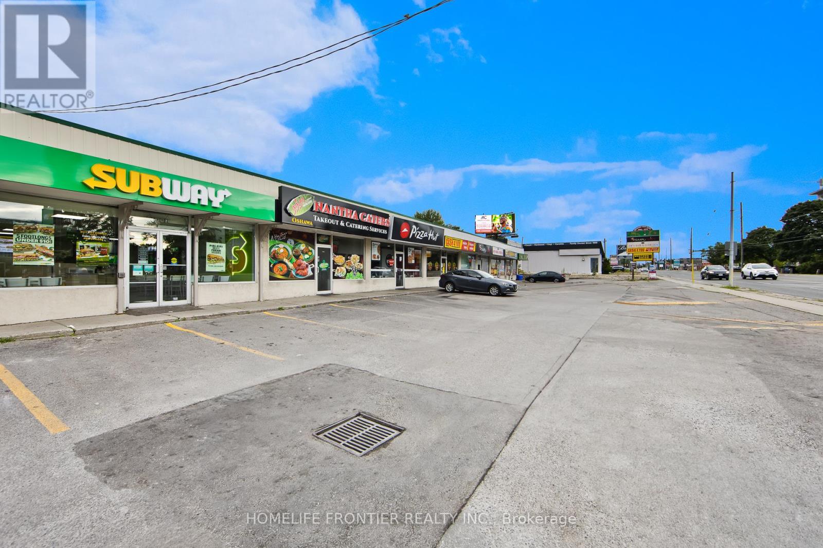 1210 Simcoe Street N, Oshawa (Samac), Ontario  L1G 4X2 - Photo 2 - E12270579