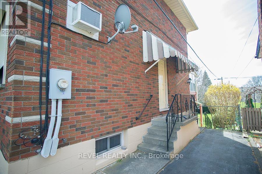 Property at 415 CHATHAM STREET image 3