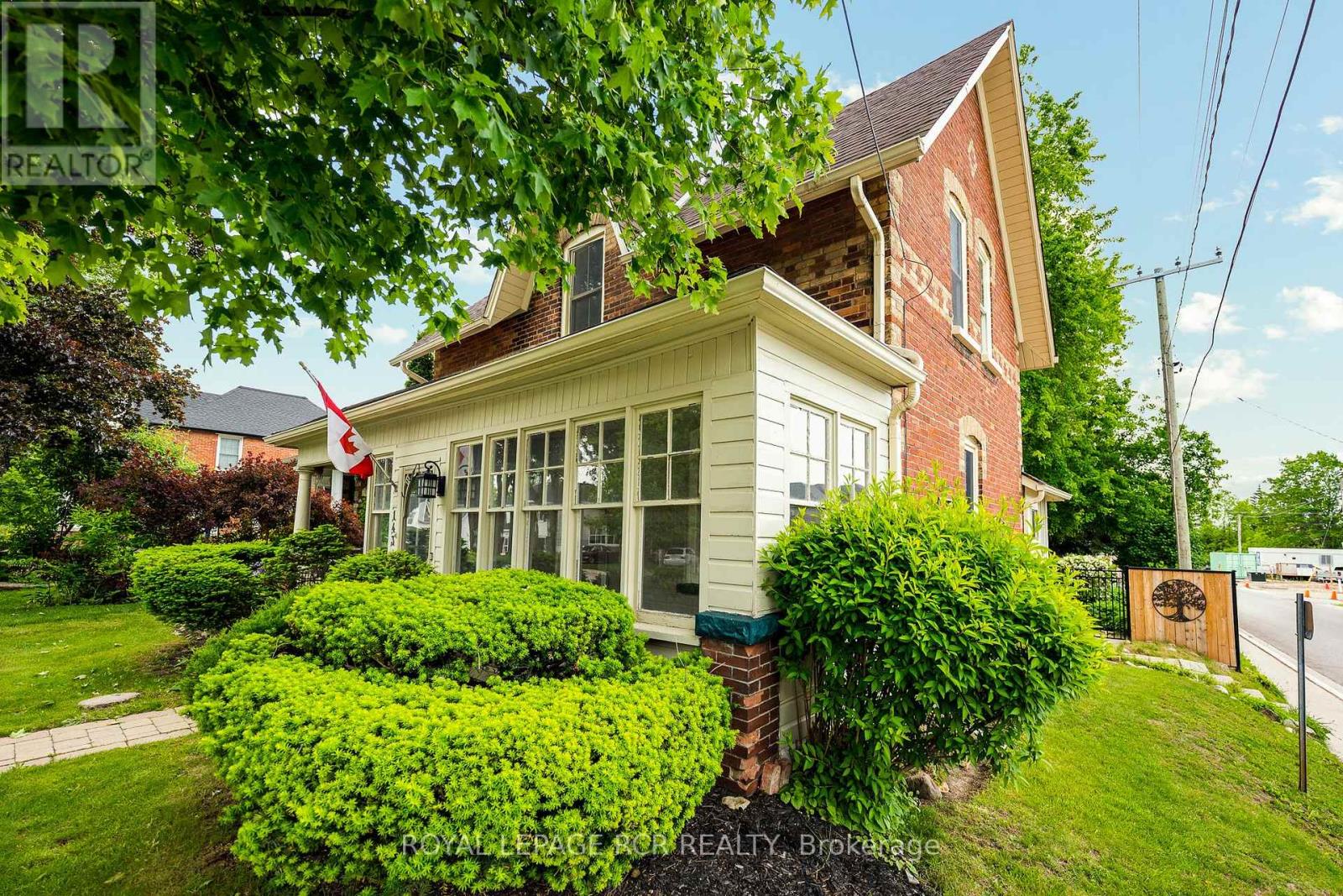 Property at 143 FIRST AVENUE W image 3