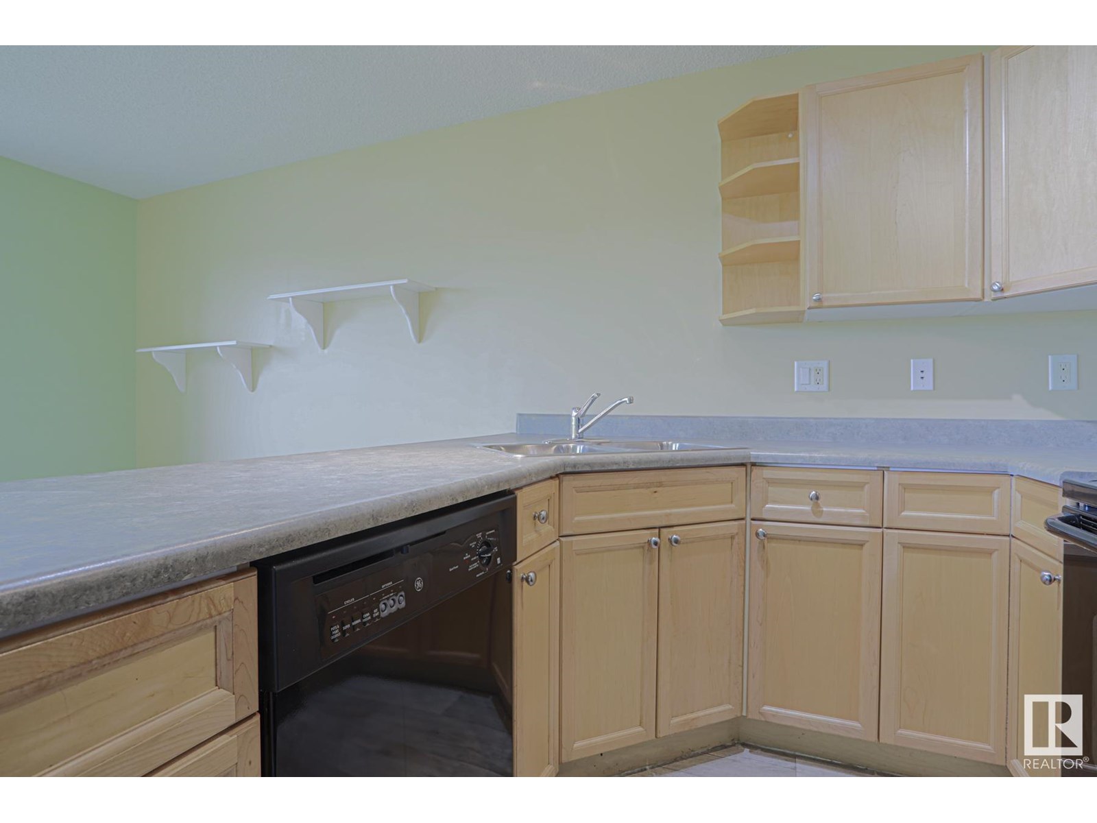 #26 451 Hyndman Cr Nw Nw, Edmonton, Alberta  T5A 5J3 - Photo 13 - E4450045