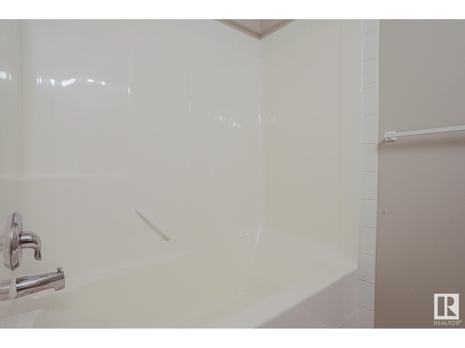 #26 451 Hyndman Cr Nw Nw, Edmonton, Alberta  T5A 5J3 - Photo 32 - E4450045