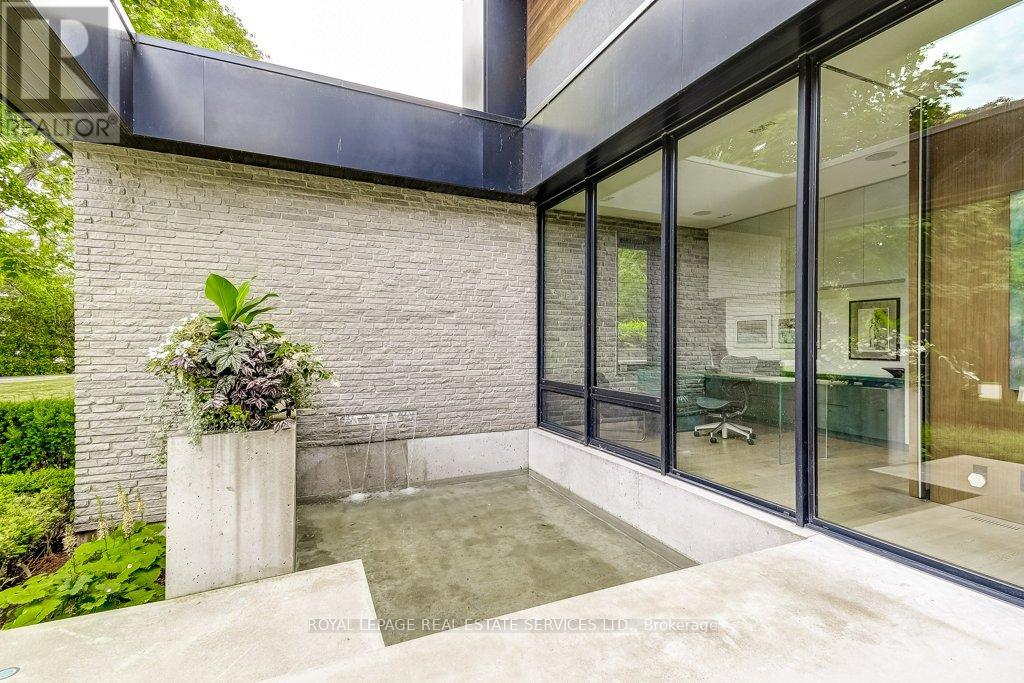 Property at 144 SPARLING COURT image 4