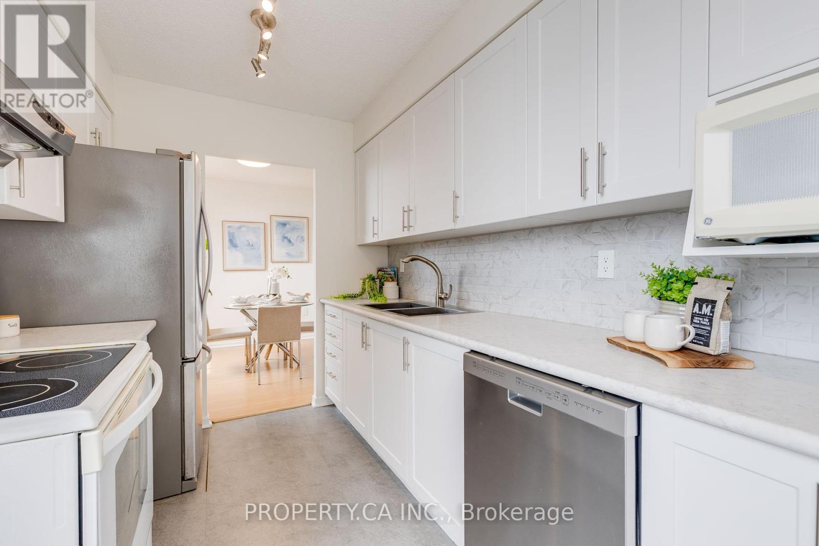 2108 - 10 Muirhead Road, Toronto, Ontario  M2J 4P9 - Photo 12 - C12310887