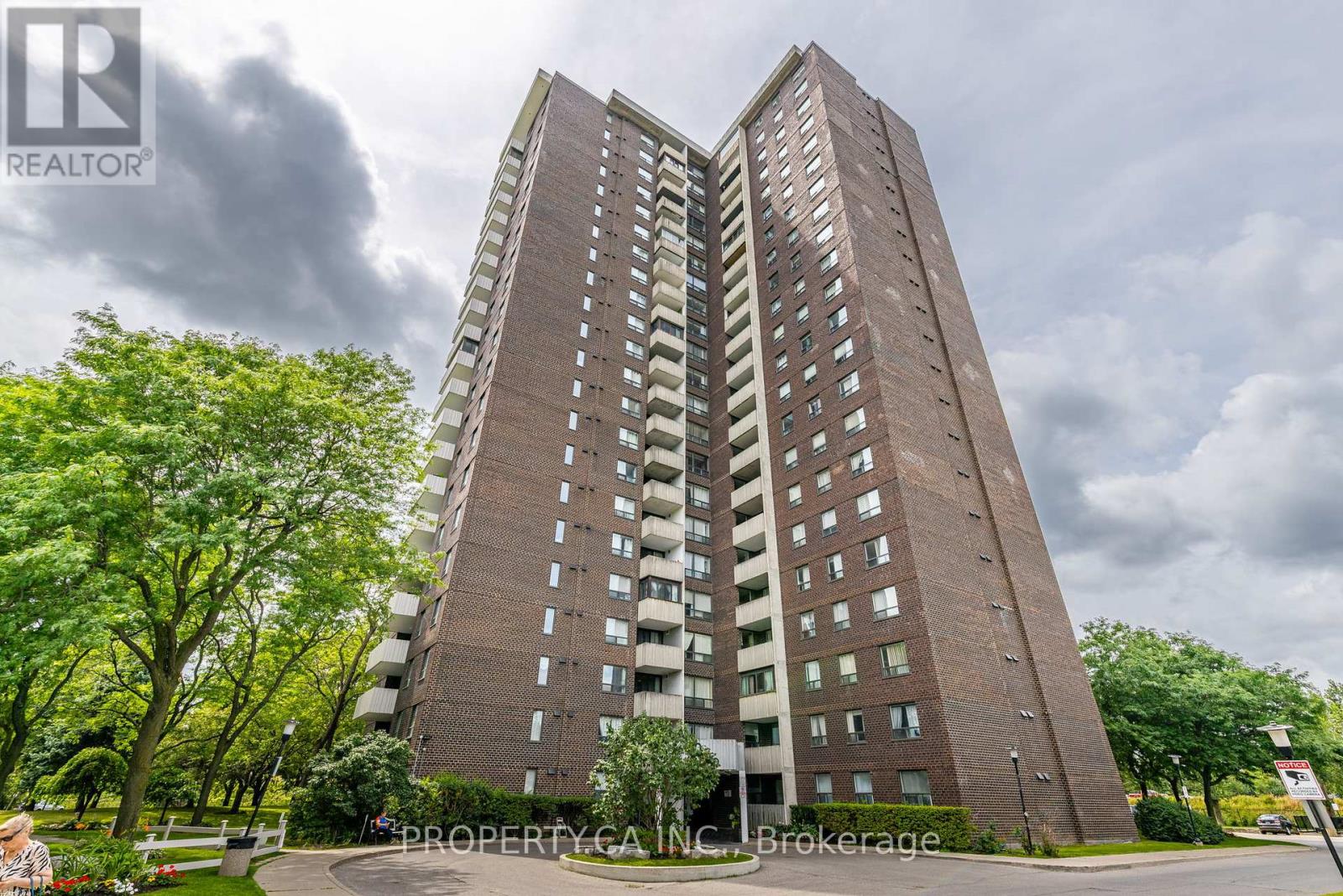 2108 - 10 Muirhead Road, Toronto, Ontario  M2J 4P9 - Photo 2 - C12310887