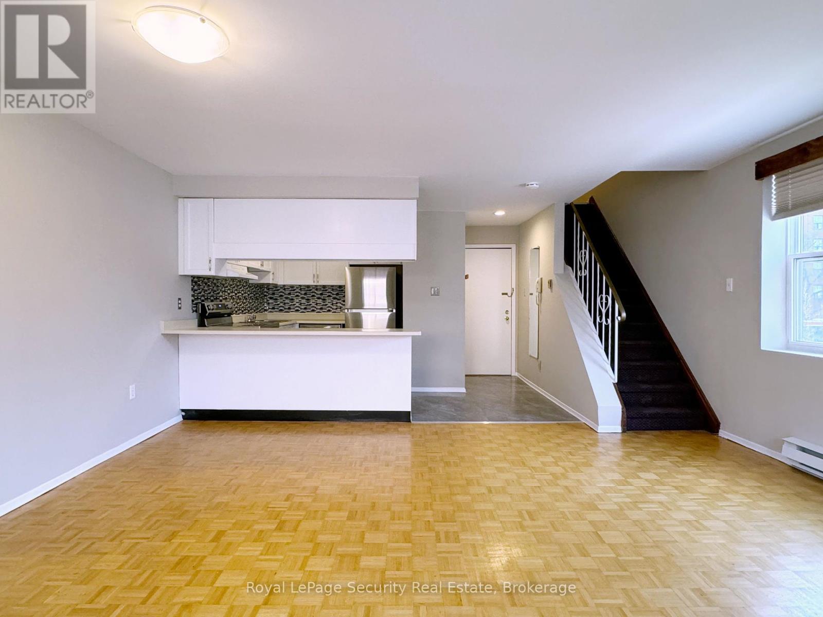 304 - 696 St Clair Avenue W, Toronto, Ontario  M6C 1B1 - Photo 5 - C12310894
