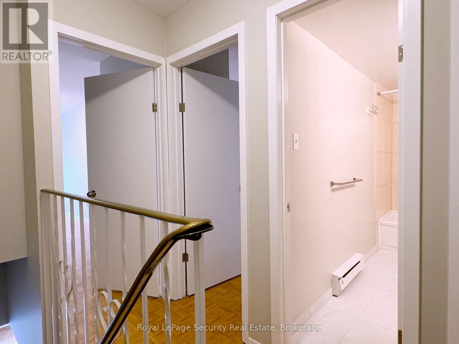 304 - 696 St Clair Avenue W, Toronto, Ontario  M6C 1B1 - Photo 8 - C12310894