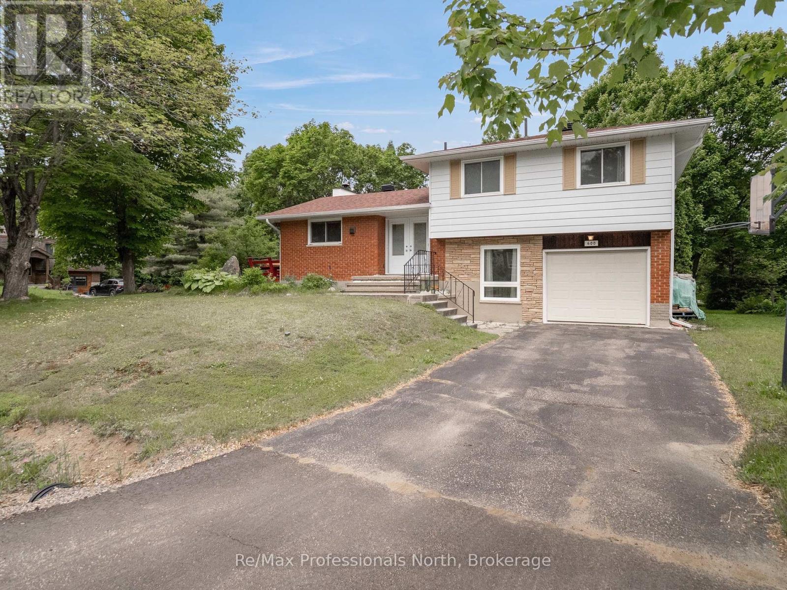 Property at 600 DAVID STREET image 3