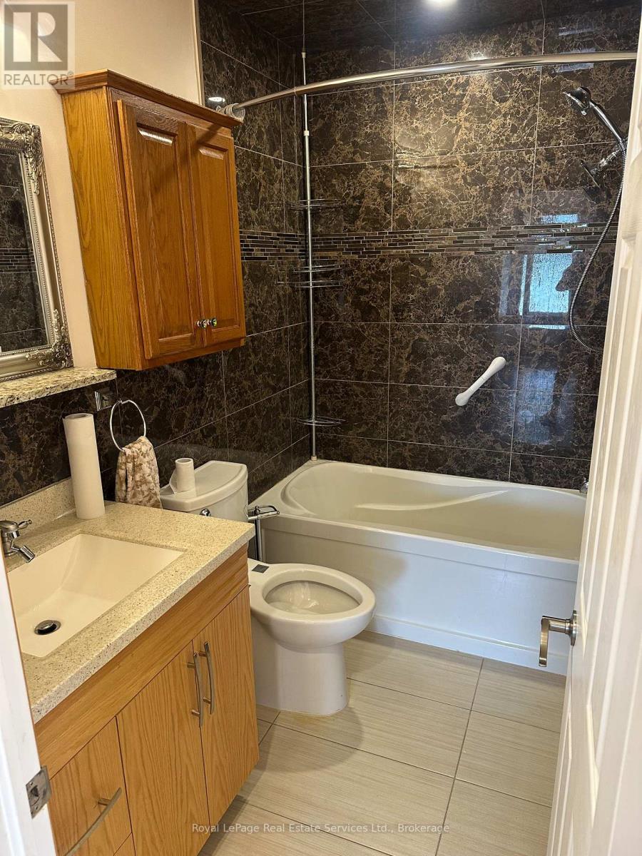 5971 Scott Street, Niagara Falls, Ontario  L2E 3B3 - Photo 14 - X12311048